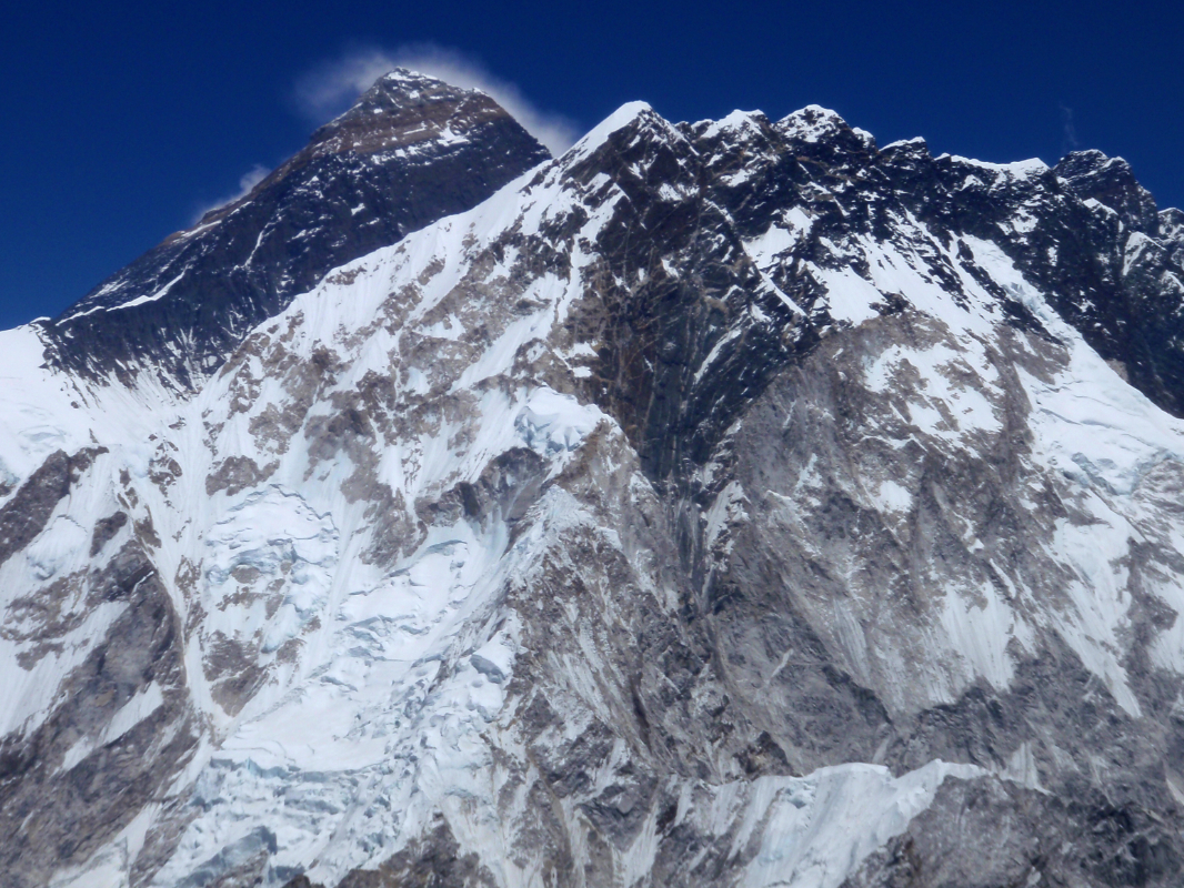 Everest plume as seen from Lobuche